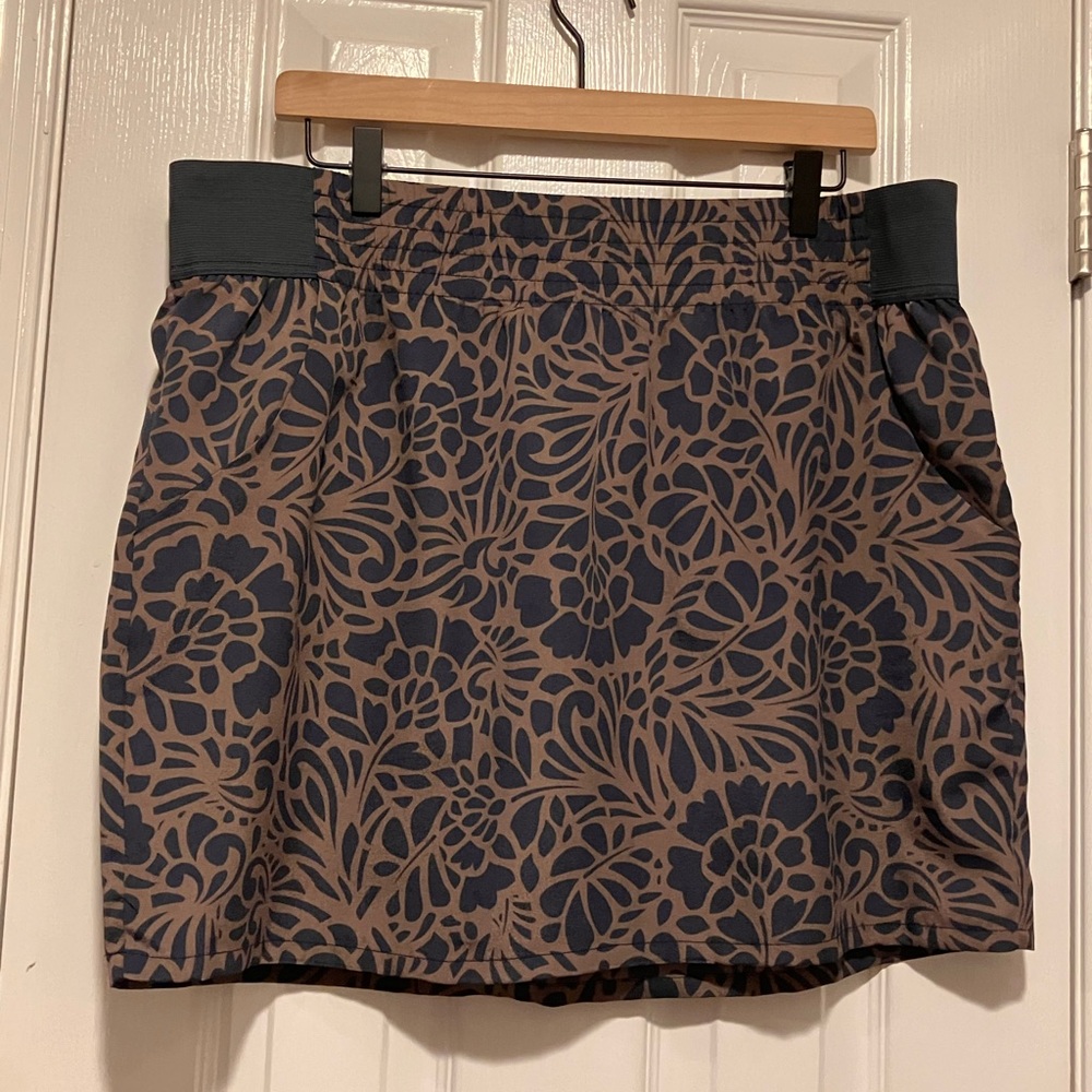 GAP Floral Skirt size XL